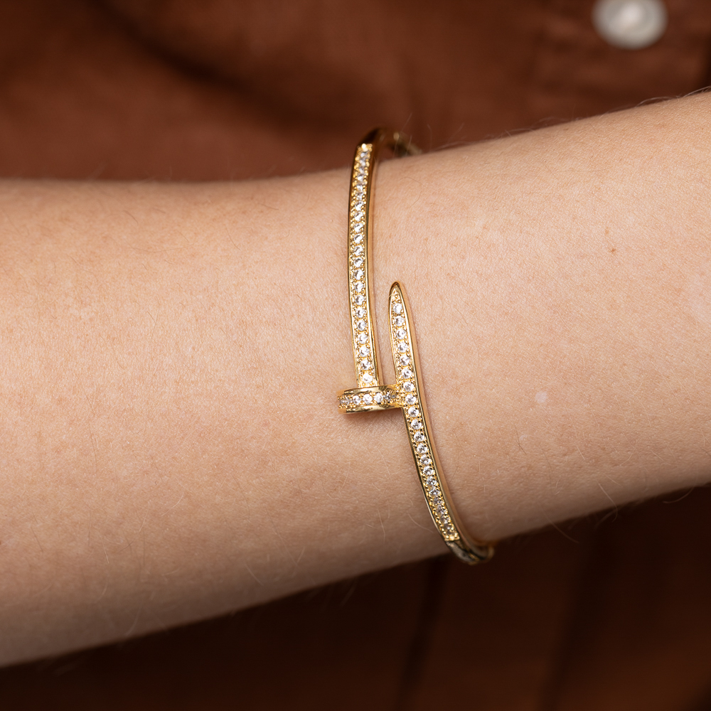 BRACELETE PREGO CRAVEJADO BANHO OURO 18K