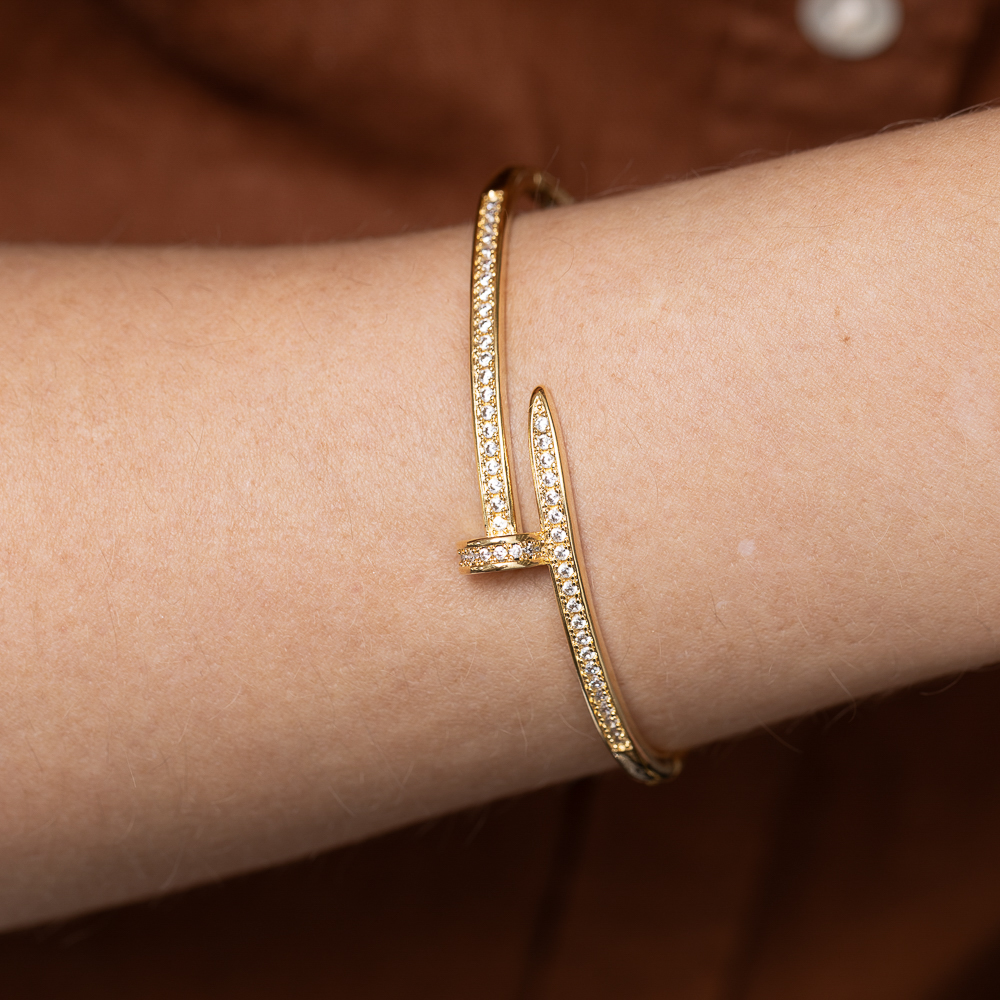 BRACELETE PREGO CRAVEJADO BANHO OURO 18K