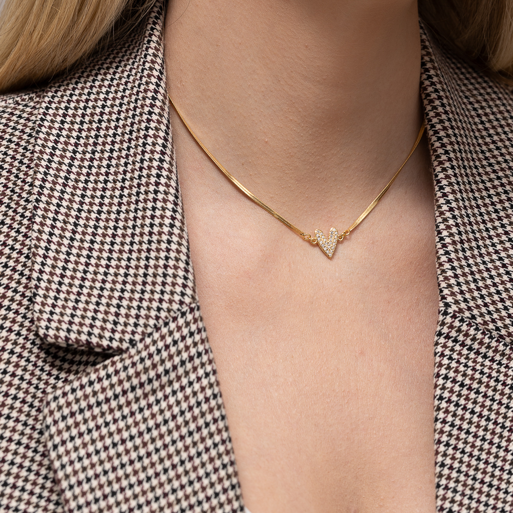 CHOKER FITA ESPELHADA COM CORAÇÃO CRAVEJADO BANHO OURO 18K