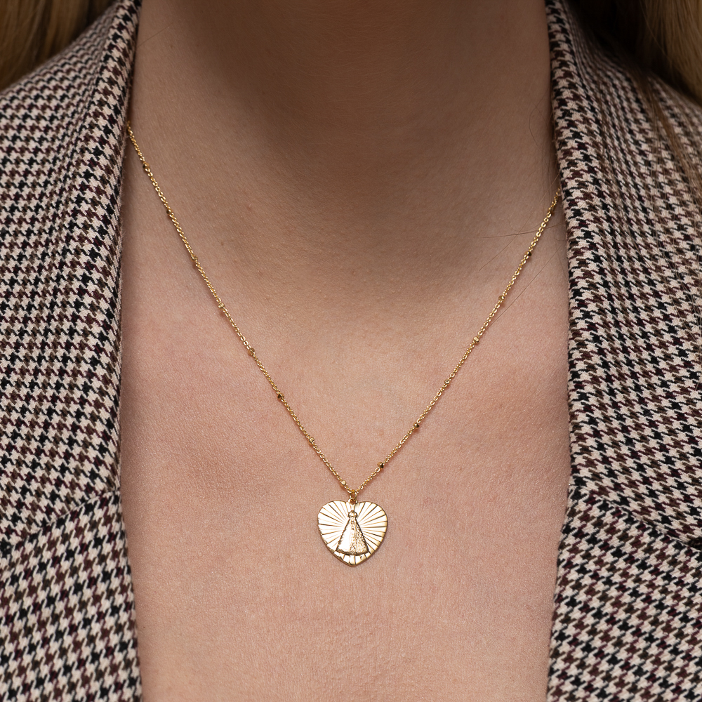 COLAR CORAÇÃO COM NOSSA SENHORA BANHO OURO 18K