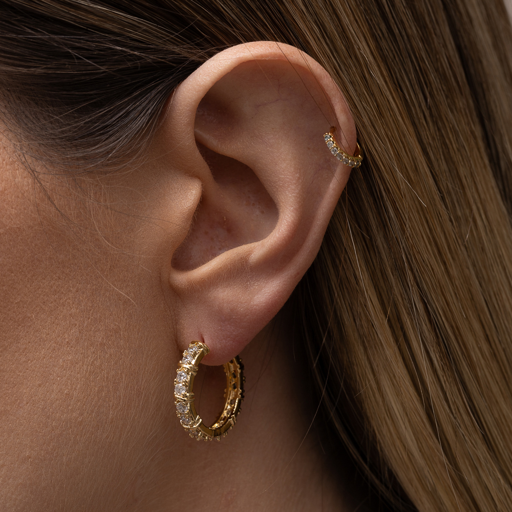 BRINCO ARGOLA X CRISTAL BANHO OURO 18K