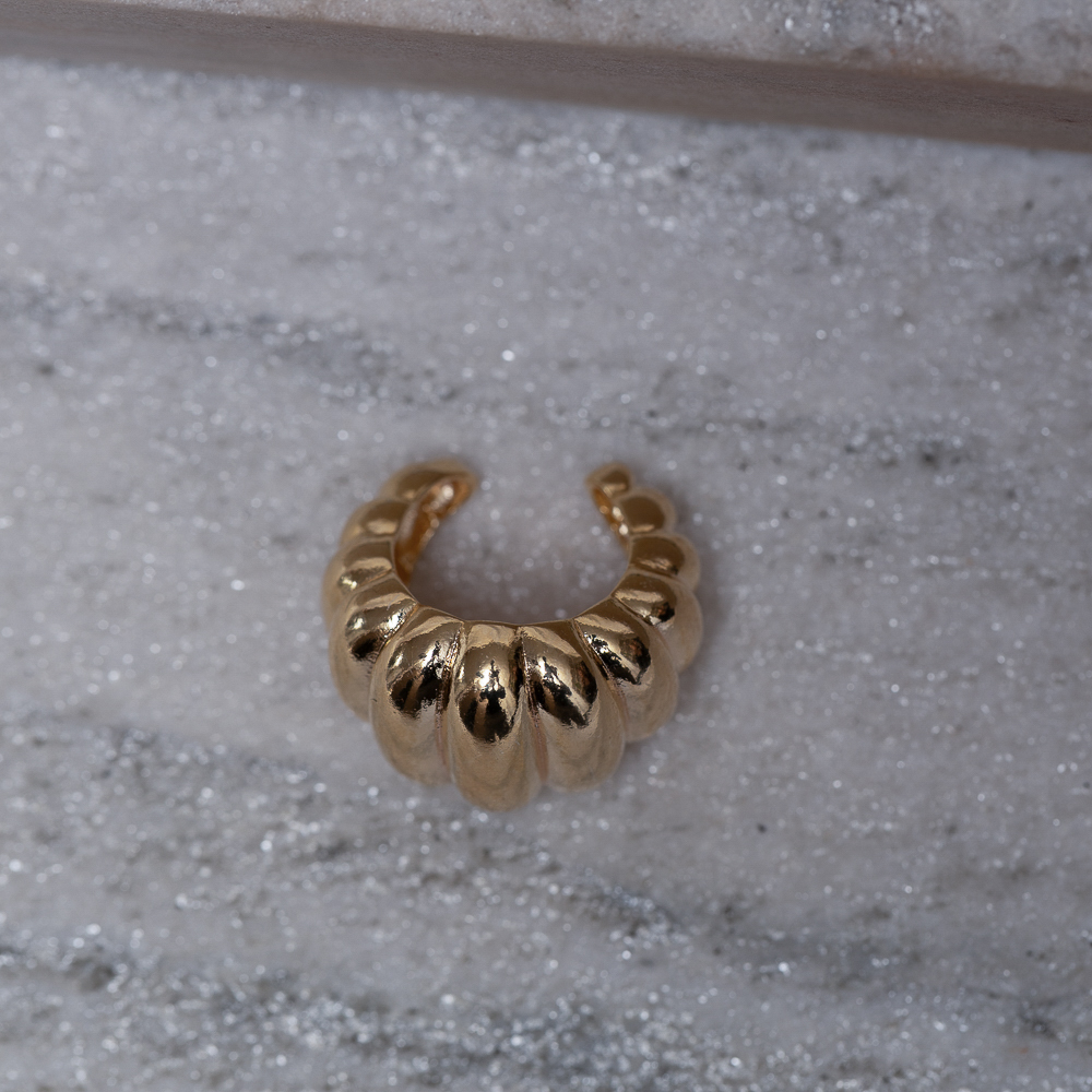 BRINCO FAKE CARACOL BANHO OURO 18K