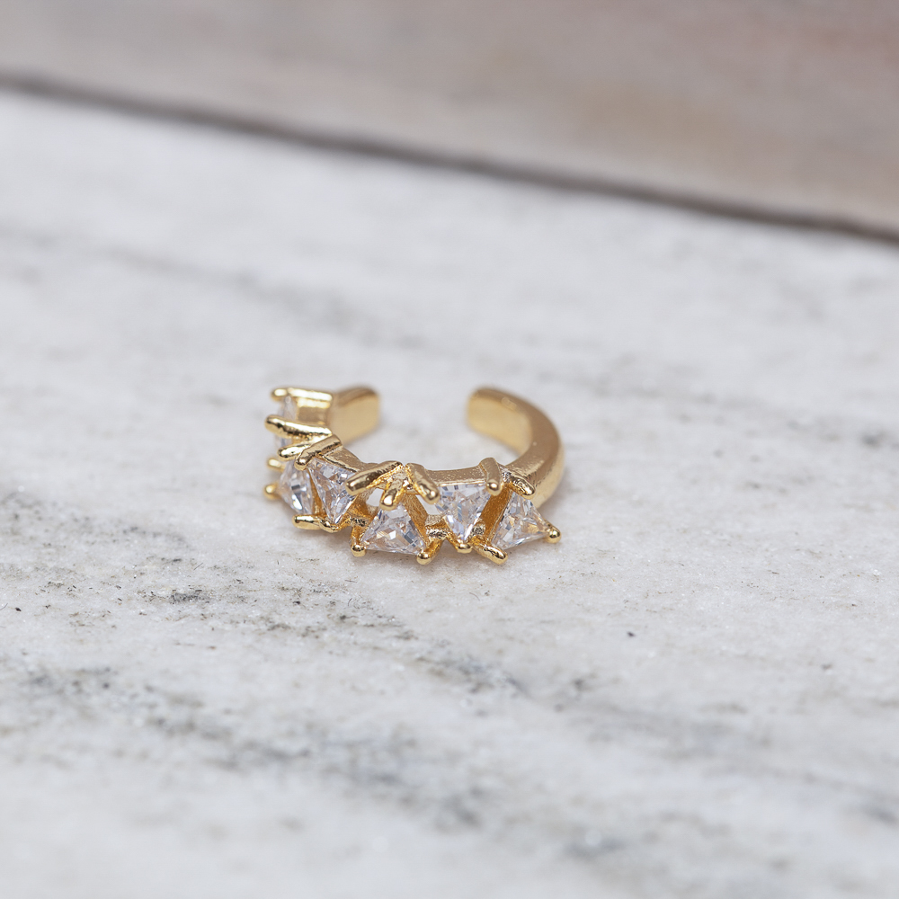 BRINCO FAKE TRIÂNGULOS CRISTAIS BANHO OURO 18K
