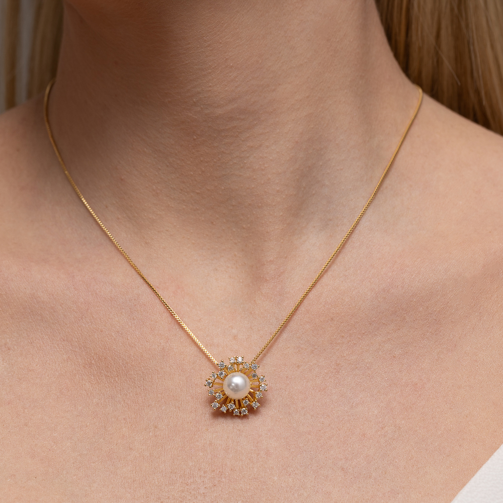 CONJUNTO FLOR COM PÉROLA BANHO OURO 18K