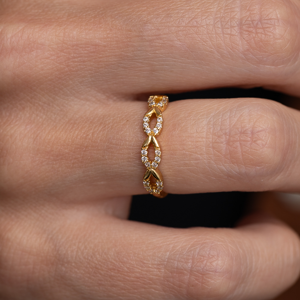 ANEL CORRENTE CRAVEJADA CT BANHO OURO 18K
