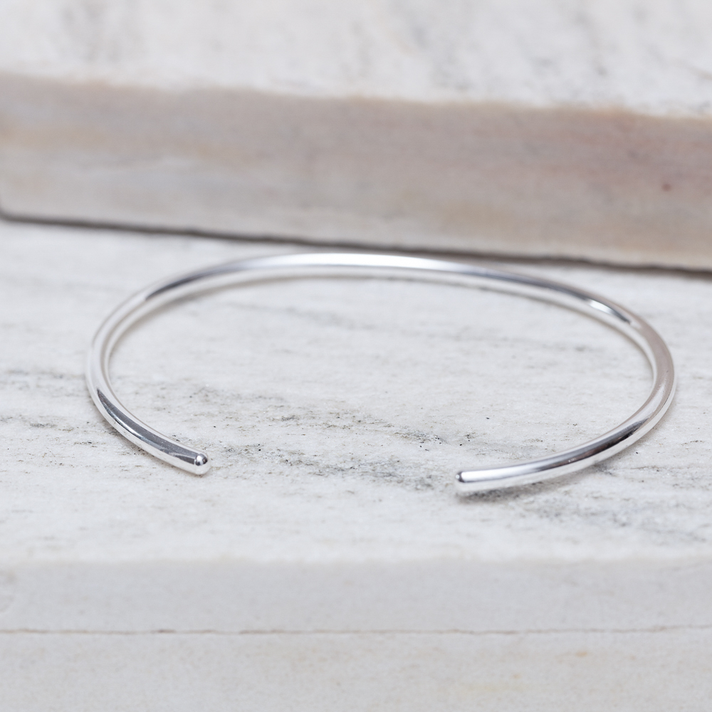 BRACELETE FINO LISO BANHO PRATA
