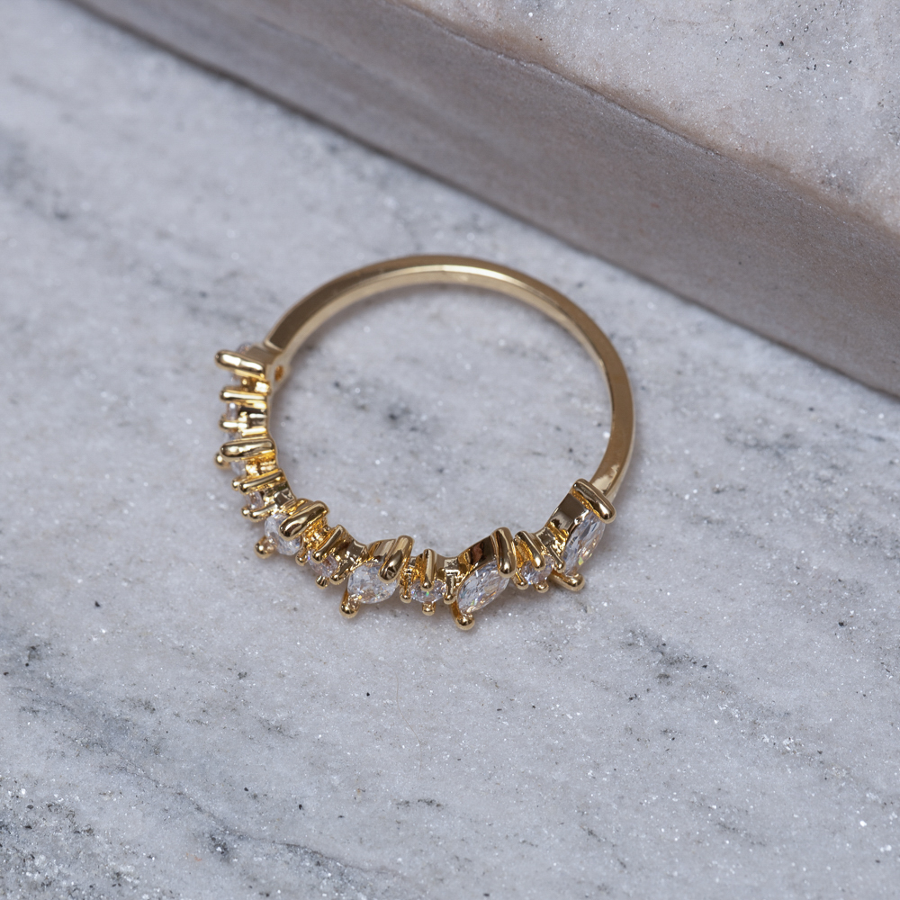 ANEL COROA DELICADO COM PEDRAS CRISTAIS BANHO OURO 18K