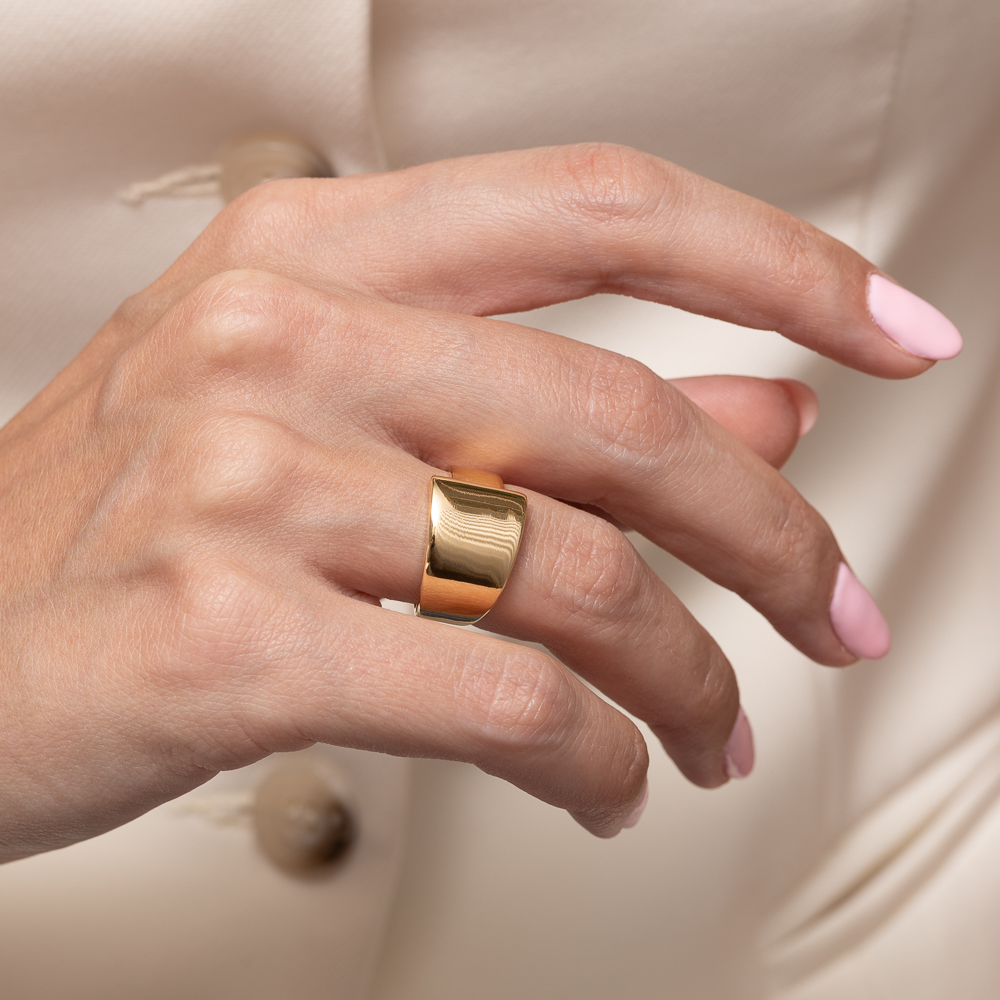 ANEL LARGO LISO BANHO OURO 18K