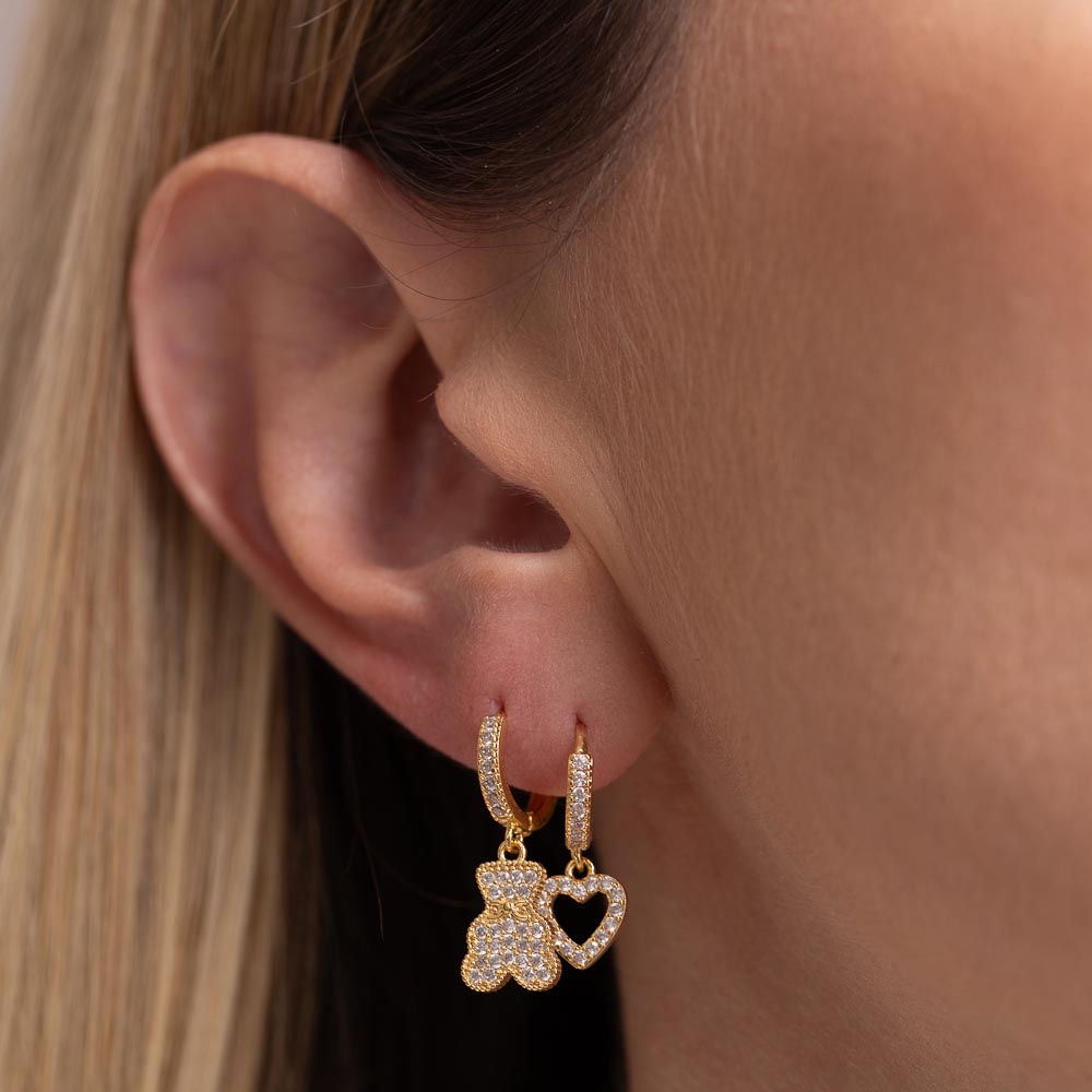BRINCO ARGOLINHA PINGENTE CORAÇÃO BANHO OURO 18K
