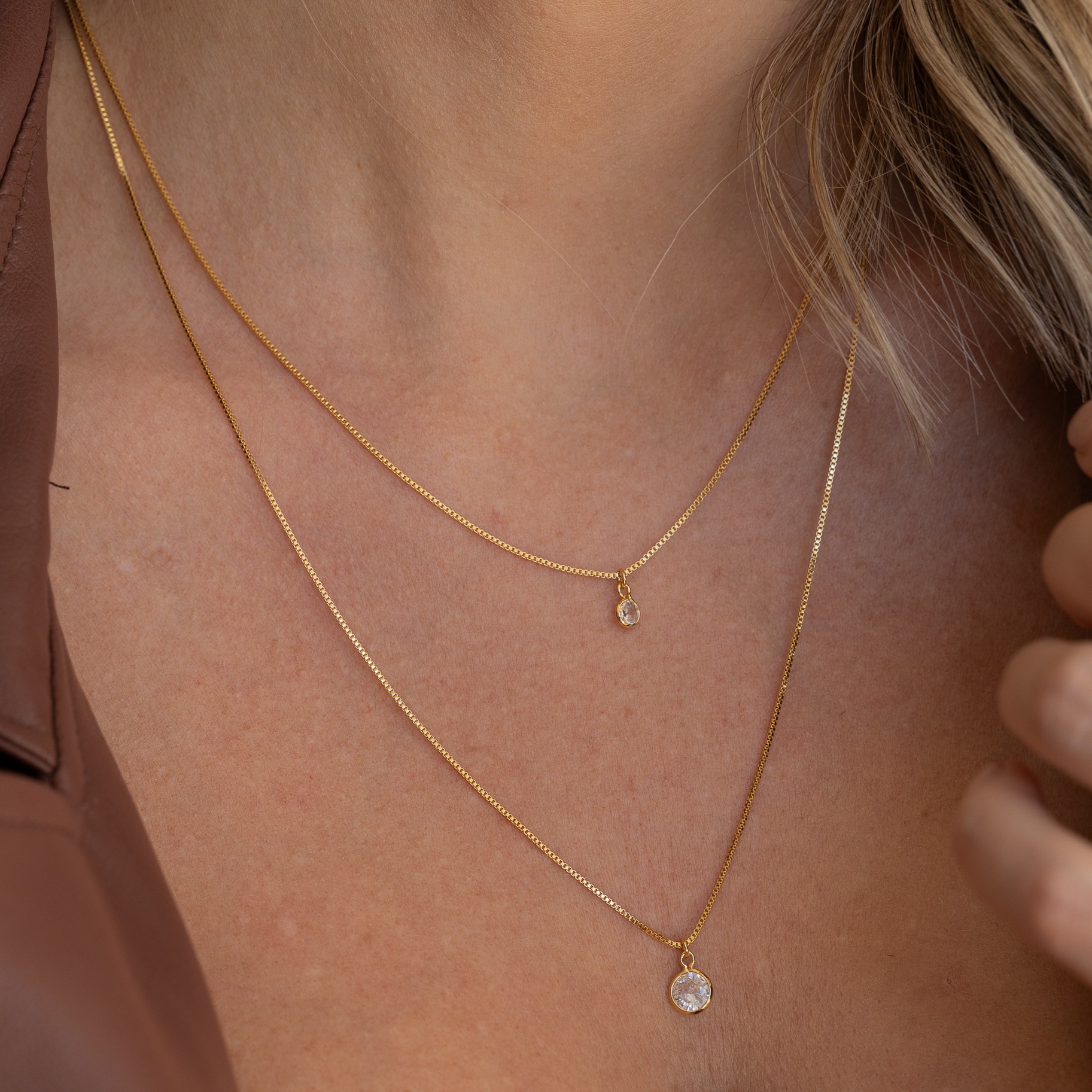 COLAR DUPLO PONTO DE LUZ CRISTAL BANHO OURO 18K