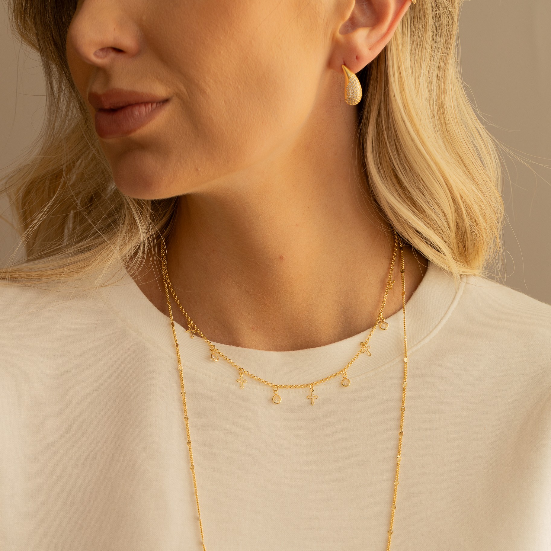 CHOKER PONTO DE LUZ COM CRUZ BANHO OURO 18K