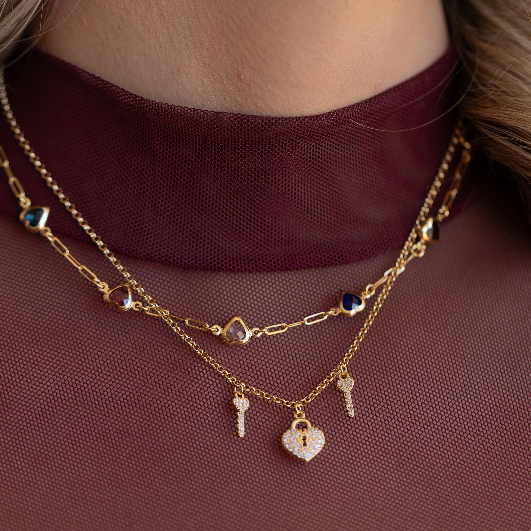 CHOKER CORAÇÃO CADEADO E CHAVE BANHO OURO 18K