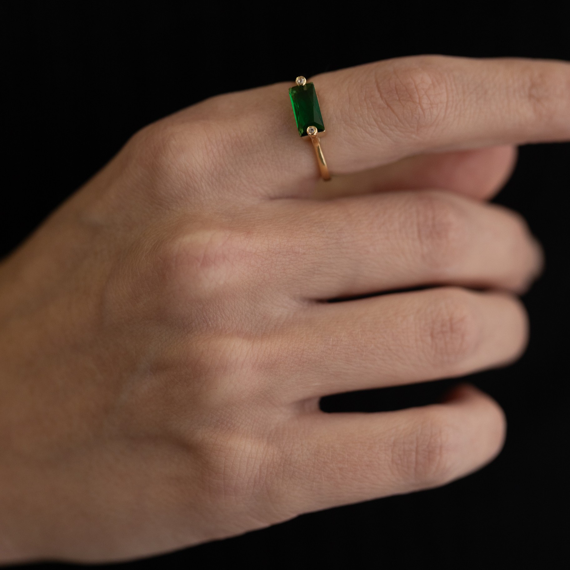 ANEL PEDRA VERDE ESMERALDA BANHO OURO 18K