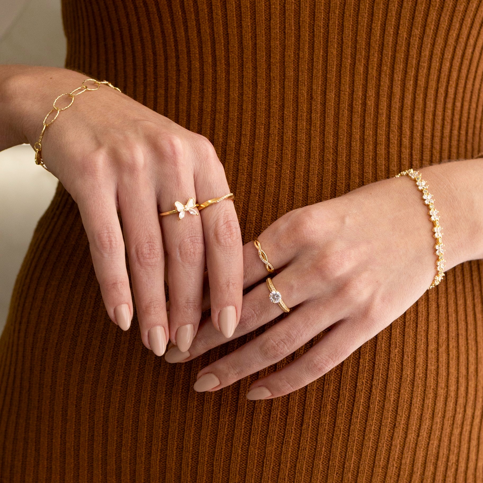 ANEL ETERNITY COM ZIRCÔNIAS BANHO OURO 18K