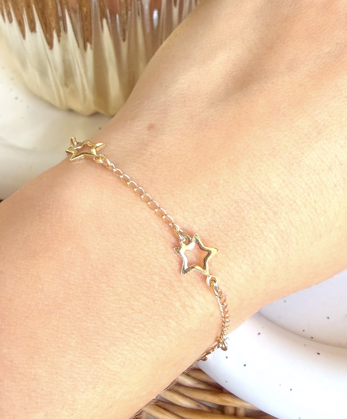 PULSEIRA ESTRELAS VAZADAS CONT B. OURO