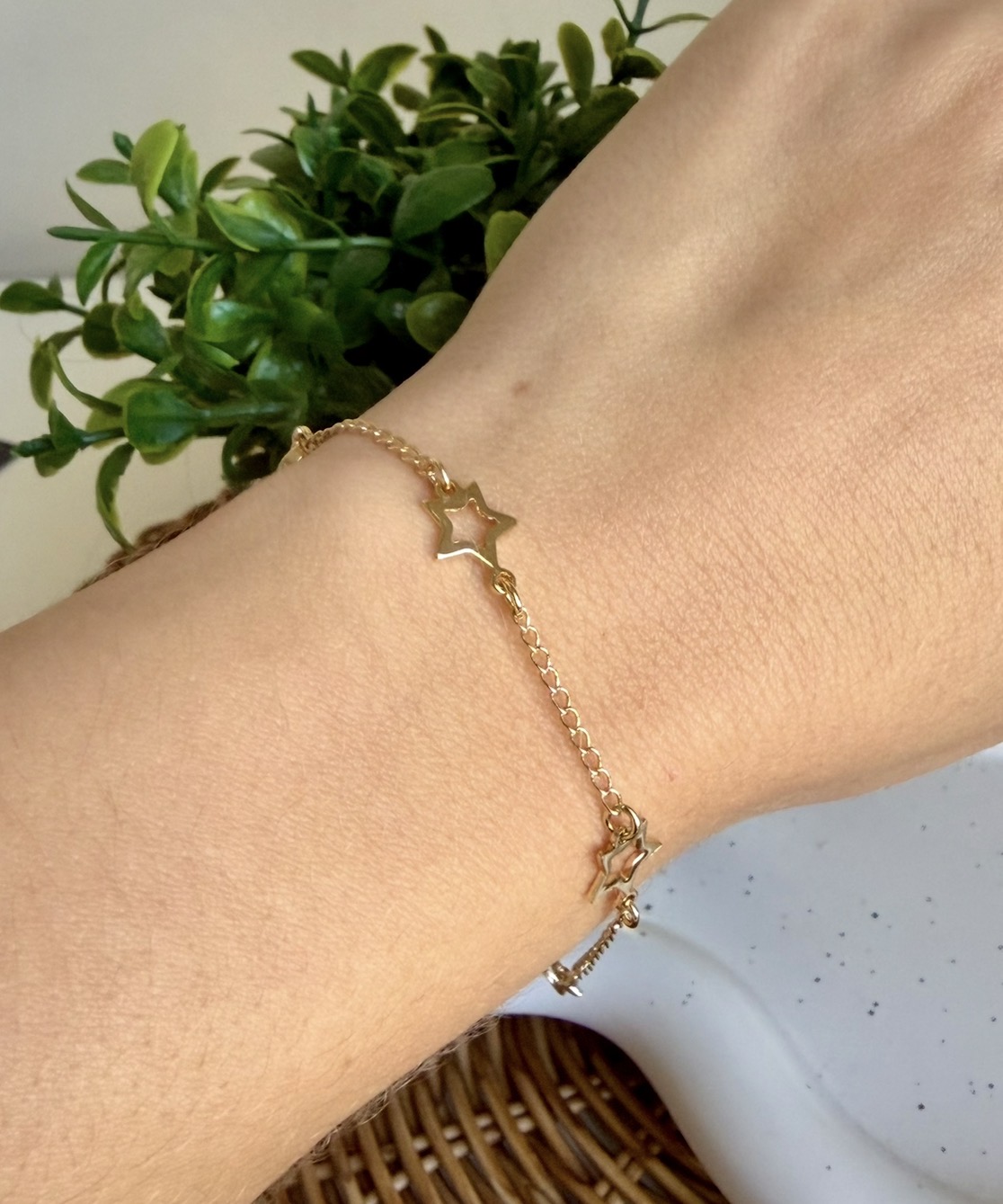 PULSEIRA ESTRELAS VAZADAS CONT B. OURO