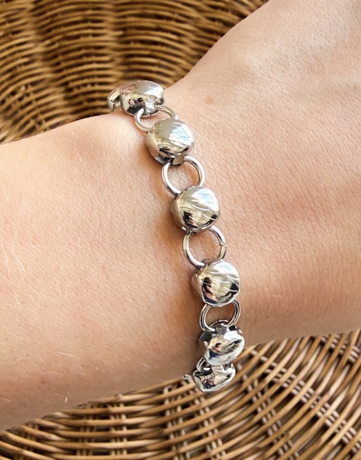 PULSEIRA AÇO CÍRCULOS PREENCHIDOS E VAZADOS