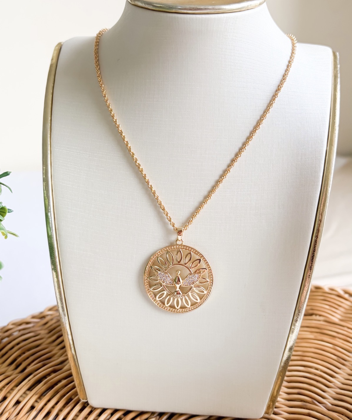 COLAR ELO BAIANO CIRCULO C/ ESPIRITO SANTO CRAVEJADO B. OURO