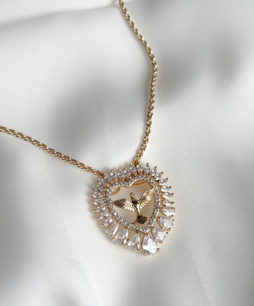 COLAR LUXO ELO BAIANO ESPIRITO SANTO NO CORAÇÃO SUPERCRAVEJADO B. OURO