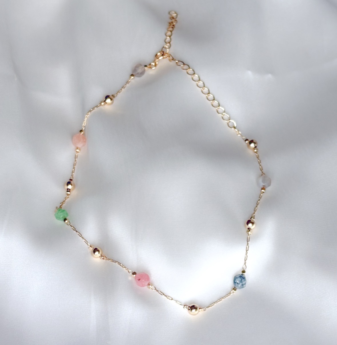 COLAR CHOKER CORRENTE PEDRAS NATURAIS COLORIDAS B. OURO