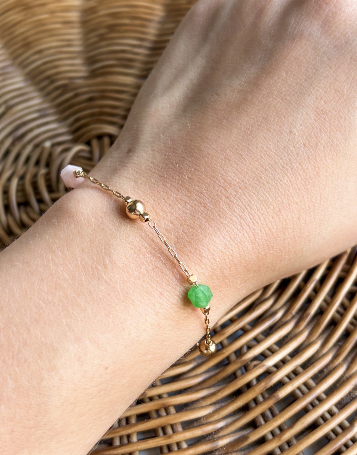 PULSEIRA CORRENTE PEDRAS NATURAIS COLORIDAS B. OURO