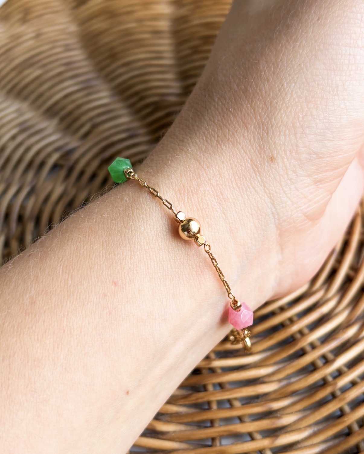 PULSEIRA CORRENTE PEDRAS NATURAIS COLORIDAS B. OURO