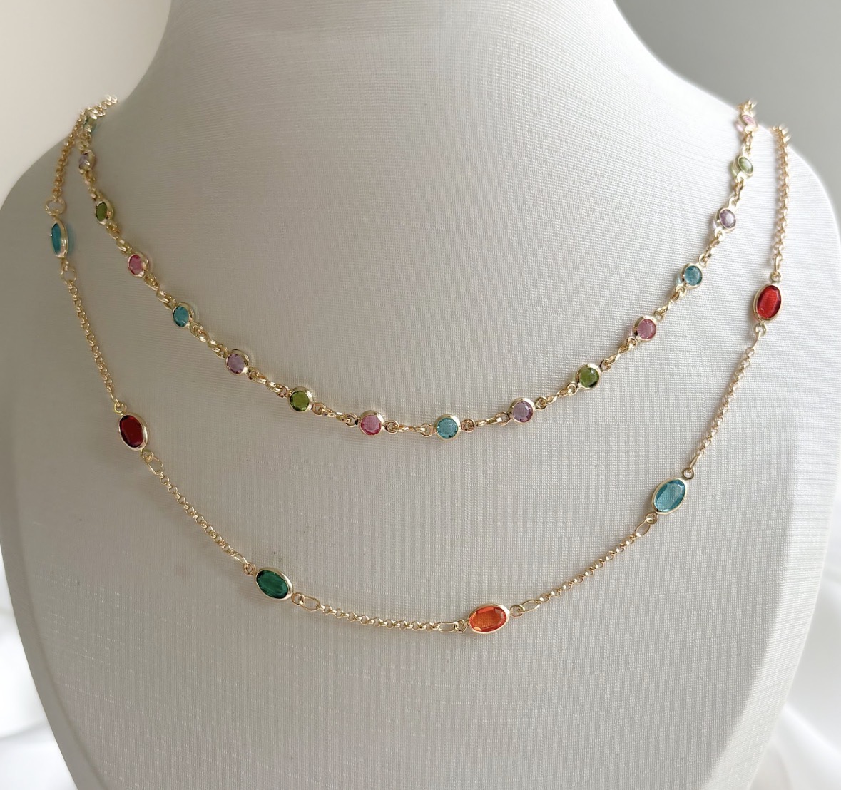 COLAR CHOKER PEDRAS OVAIS COLORS B. OURO