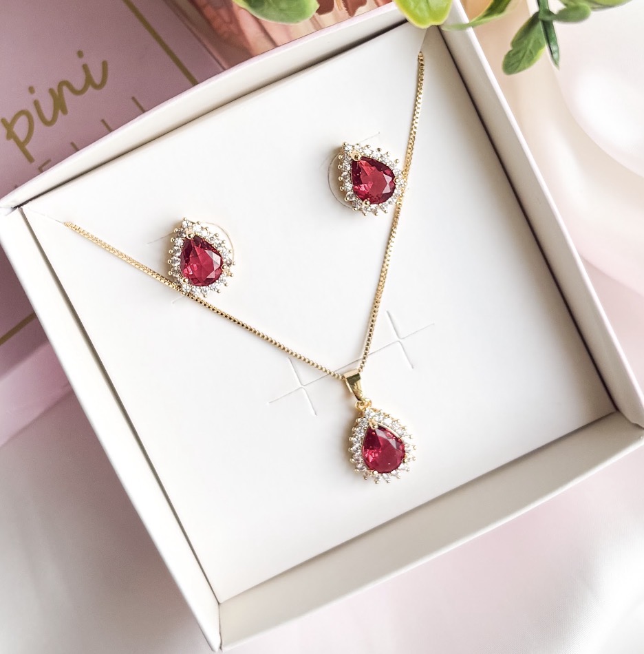 CONJUNTO LUXO GOTA RUBI BORDAS CRAVEJADAS B. OURO