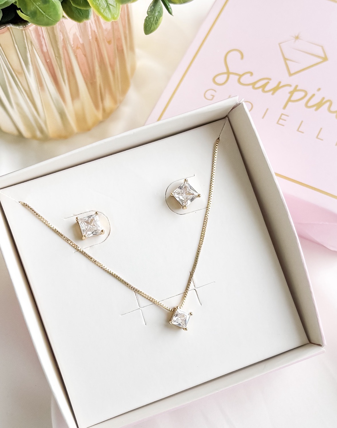 CONJUNTO QUADRADO ZIRCONIA  B. OURO