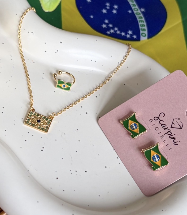 COLAR ELOS BANDEIRA BRASIL CRAVJ COLOR B. OURO