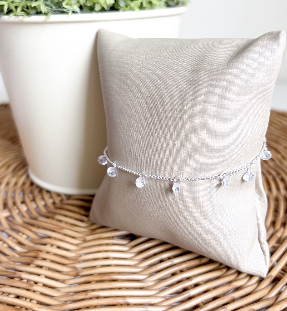 PULSEIRA ELOS ZIRCONIAS CRISTAL PENDURICALHO B. PRATA
