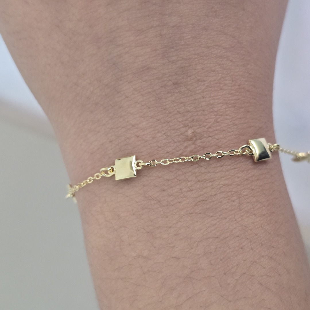 Pulseira Delicada Quadrados Lisos