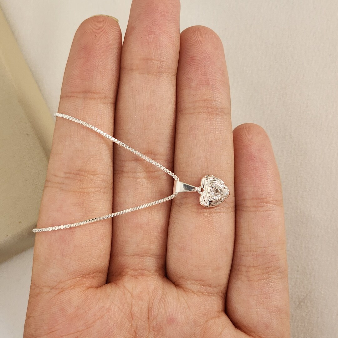Colar Delicado Coração Zircônia