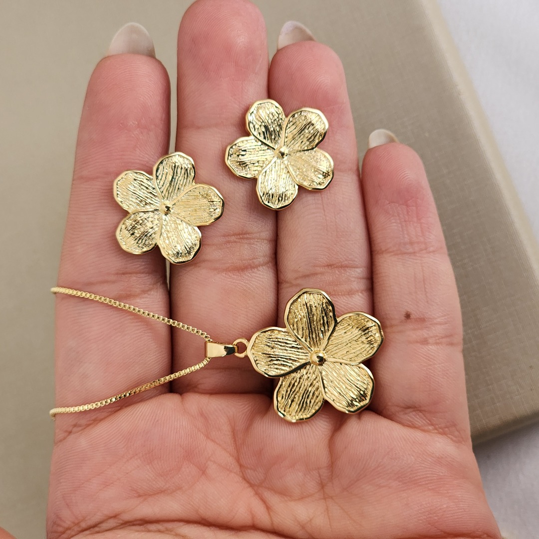 Conjunto Liso Flor