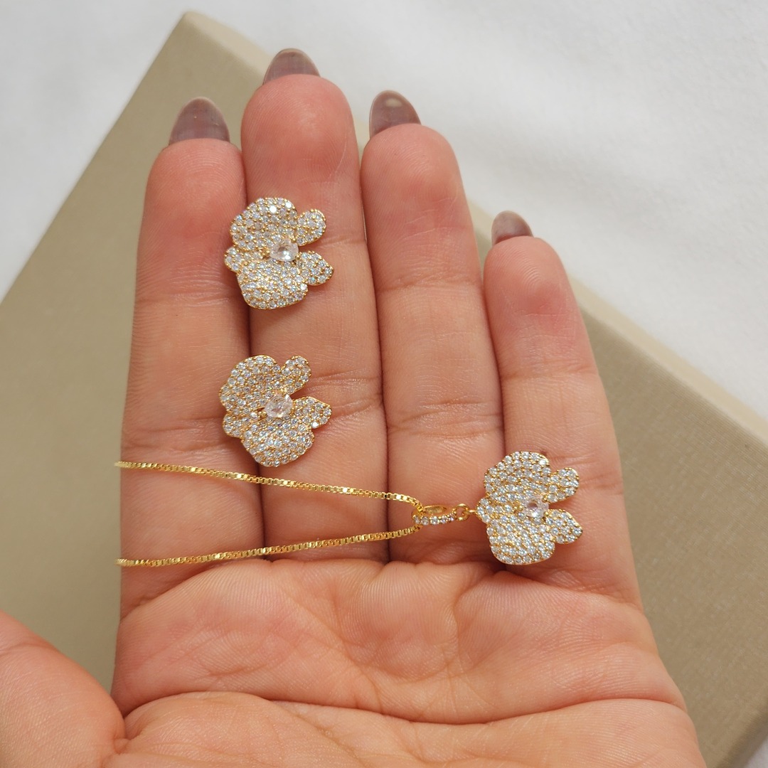 Conjunto Elegante Zircônia