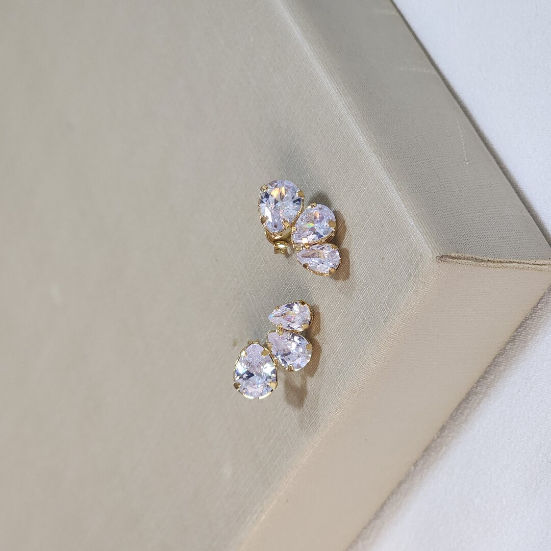 Brinco Earcuff Gota Zircônia