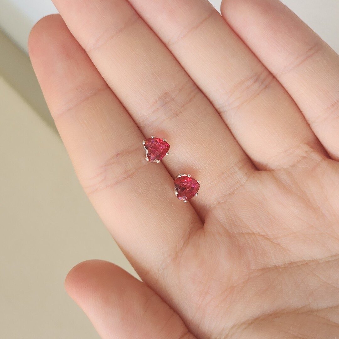 Brinco Infantil Coração Zirconia