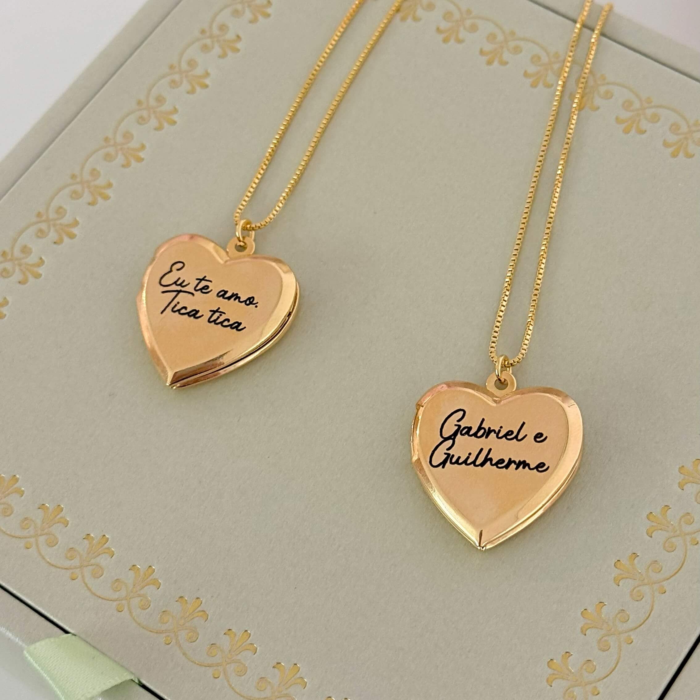 Colar Personalizado Relicário Ouro