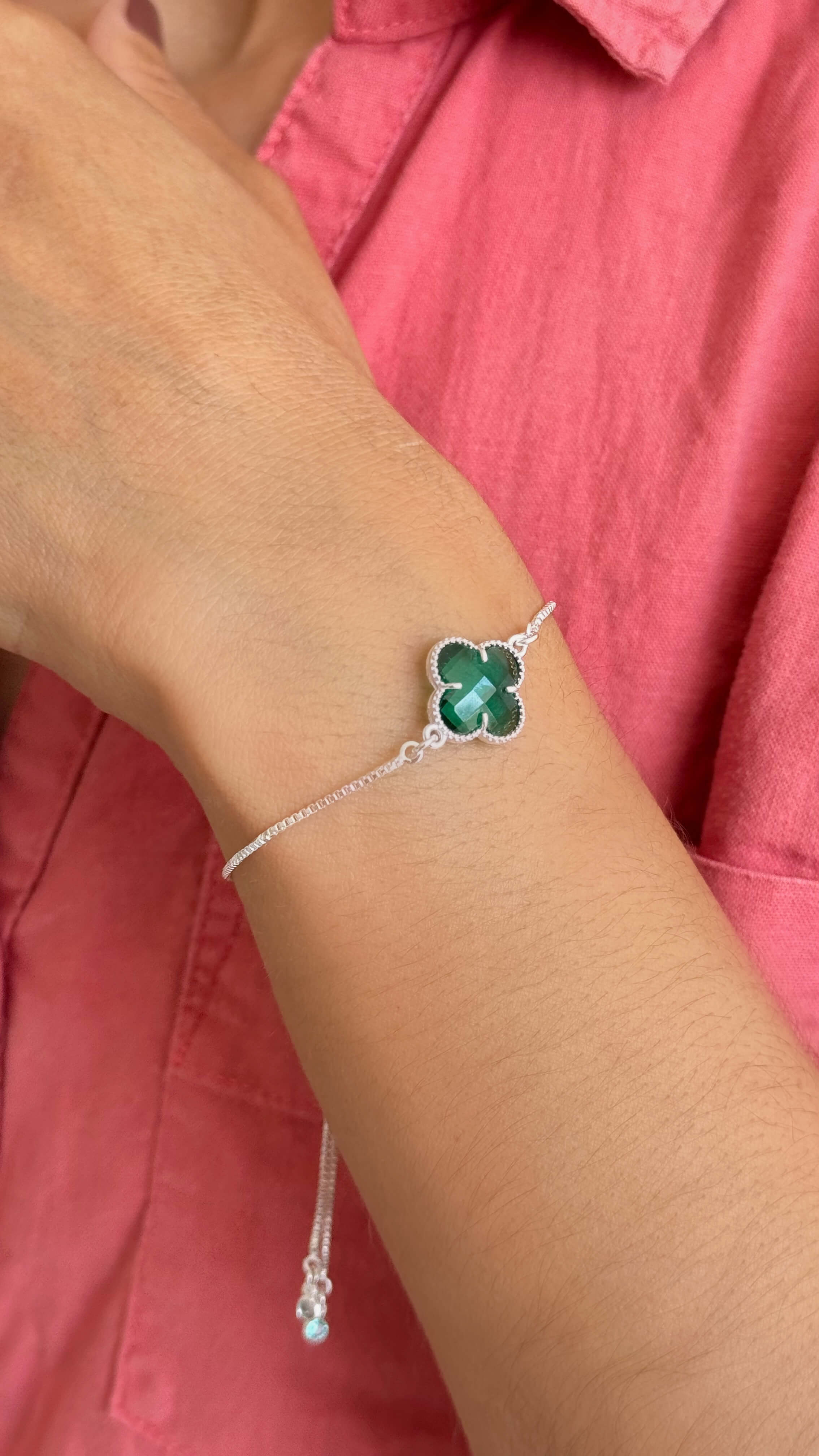 Pulseira Trevo Pedra Verde Ajustável Prata