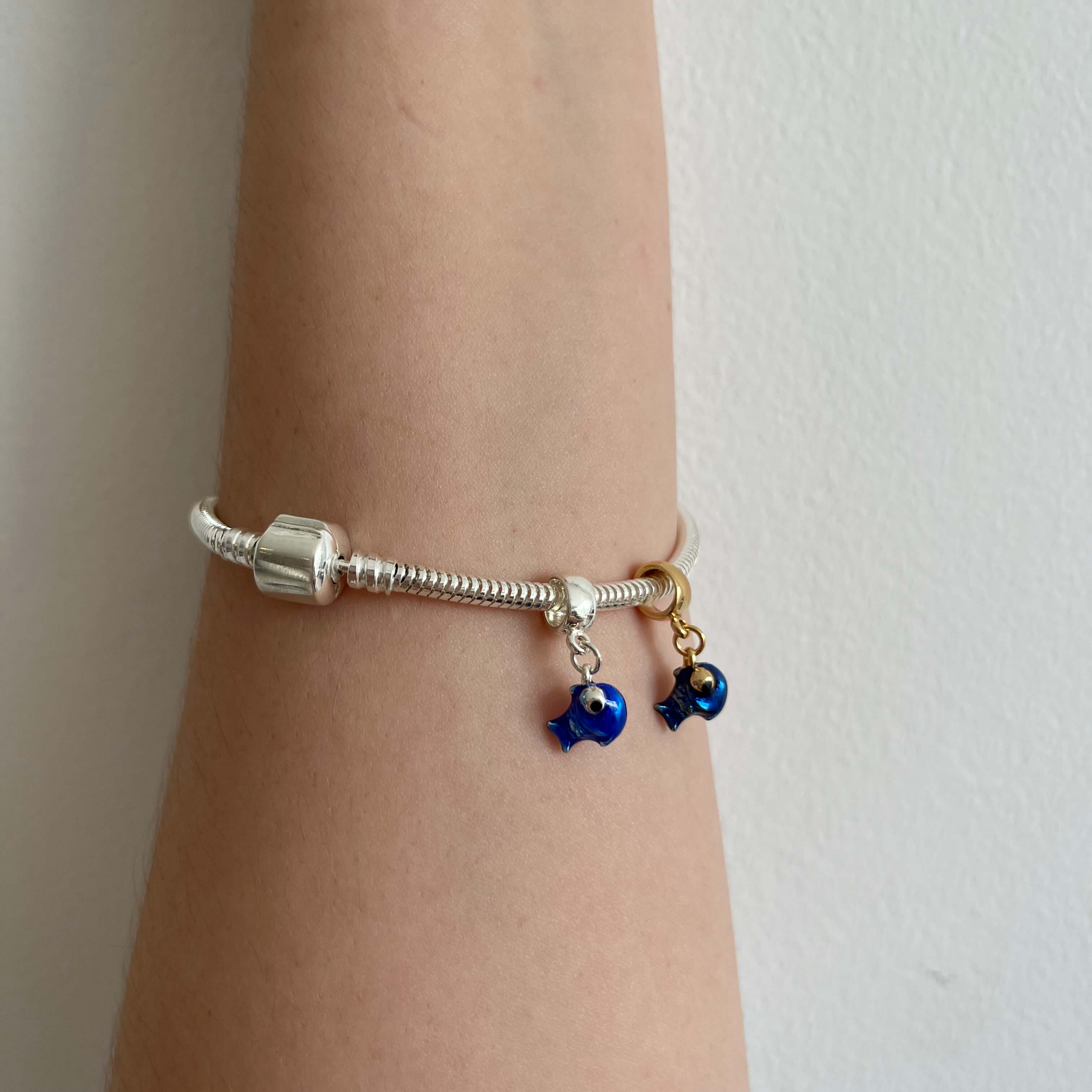 Berloque Peixe Azul Ouro