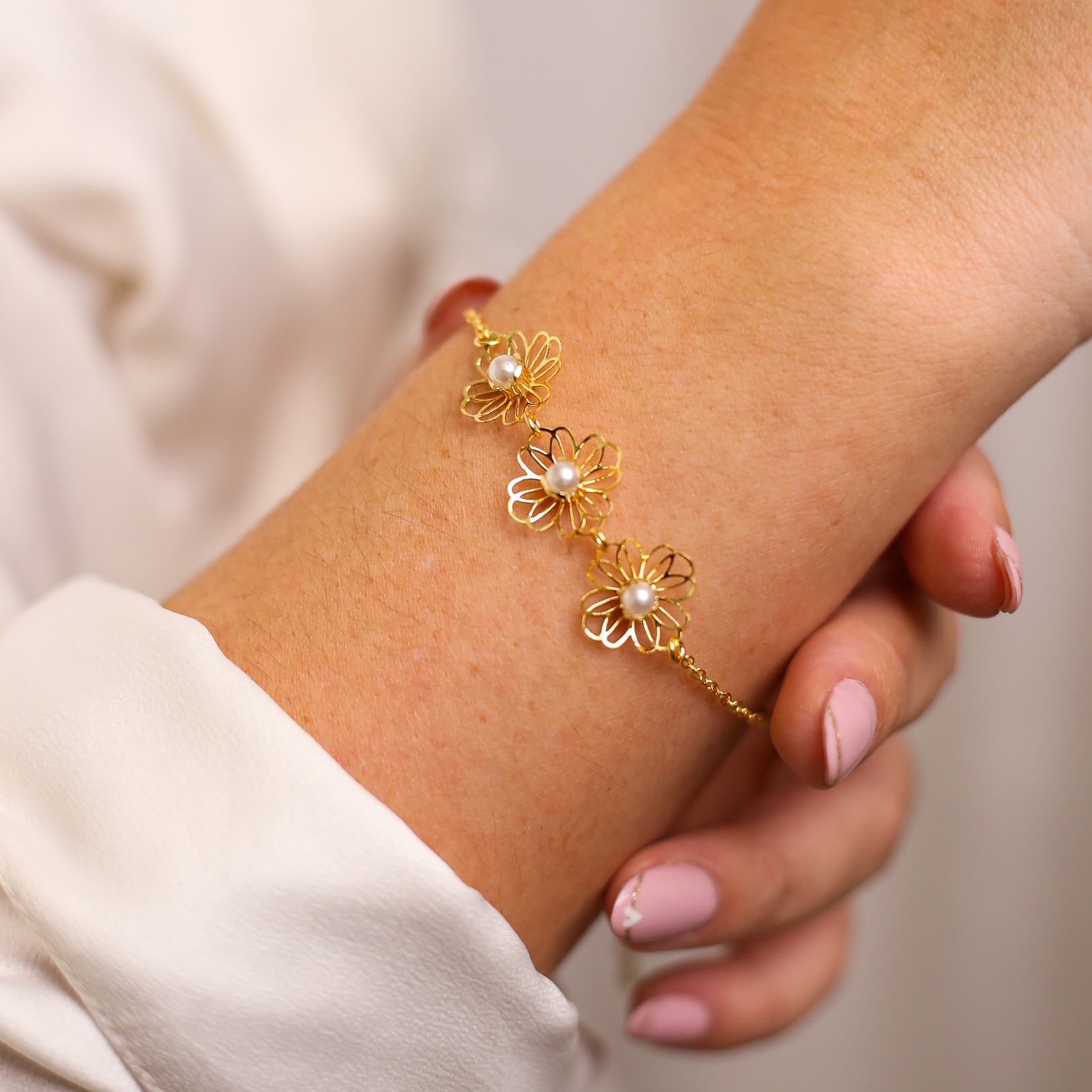 Pulseira Trio de Flores com Pérolas Ouro