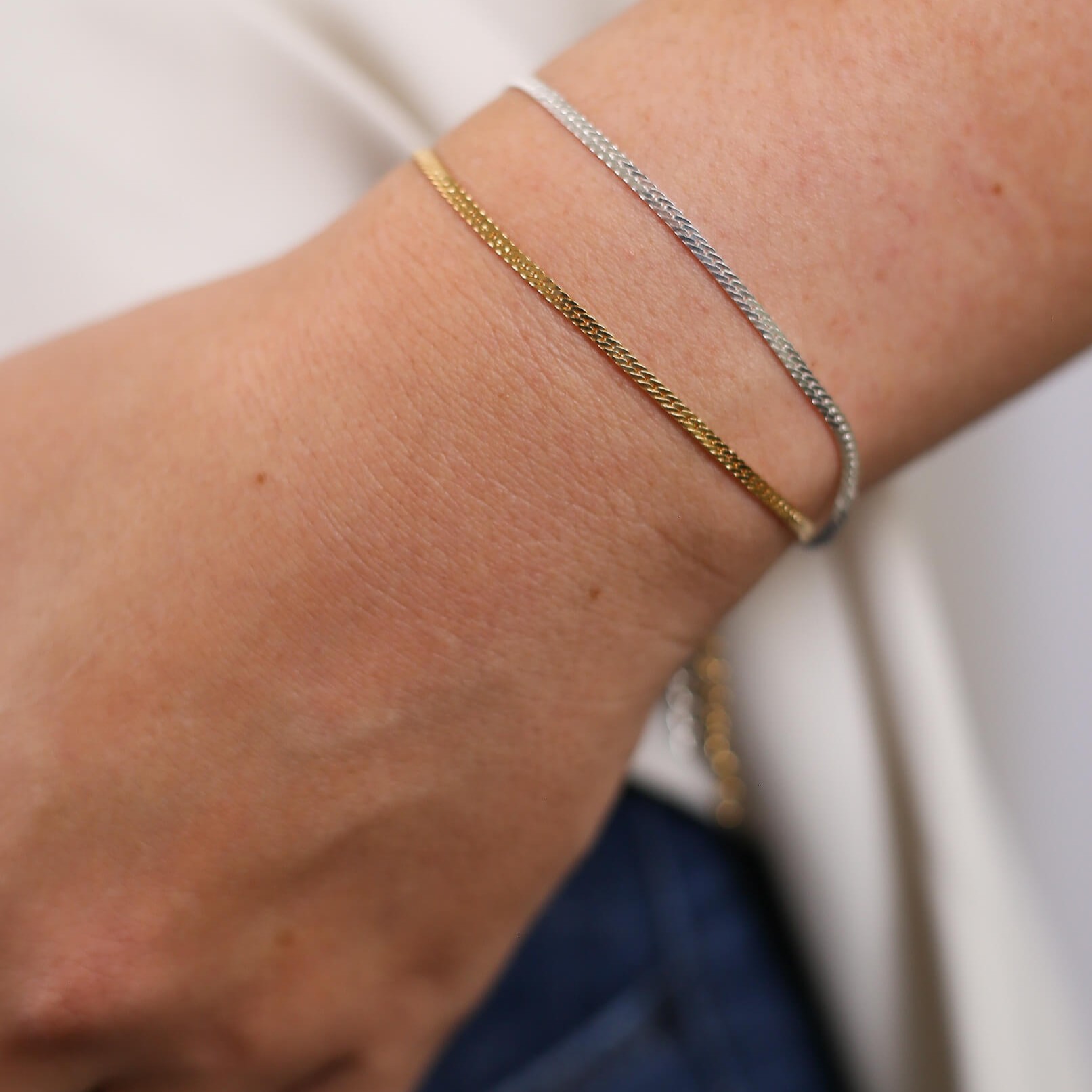 Pulseira Fita Fina Laminada Ouro