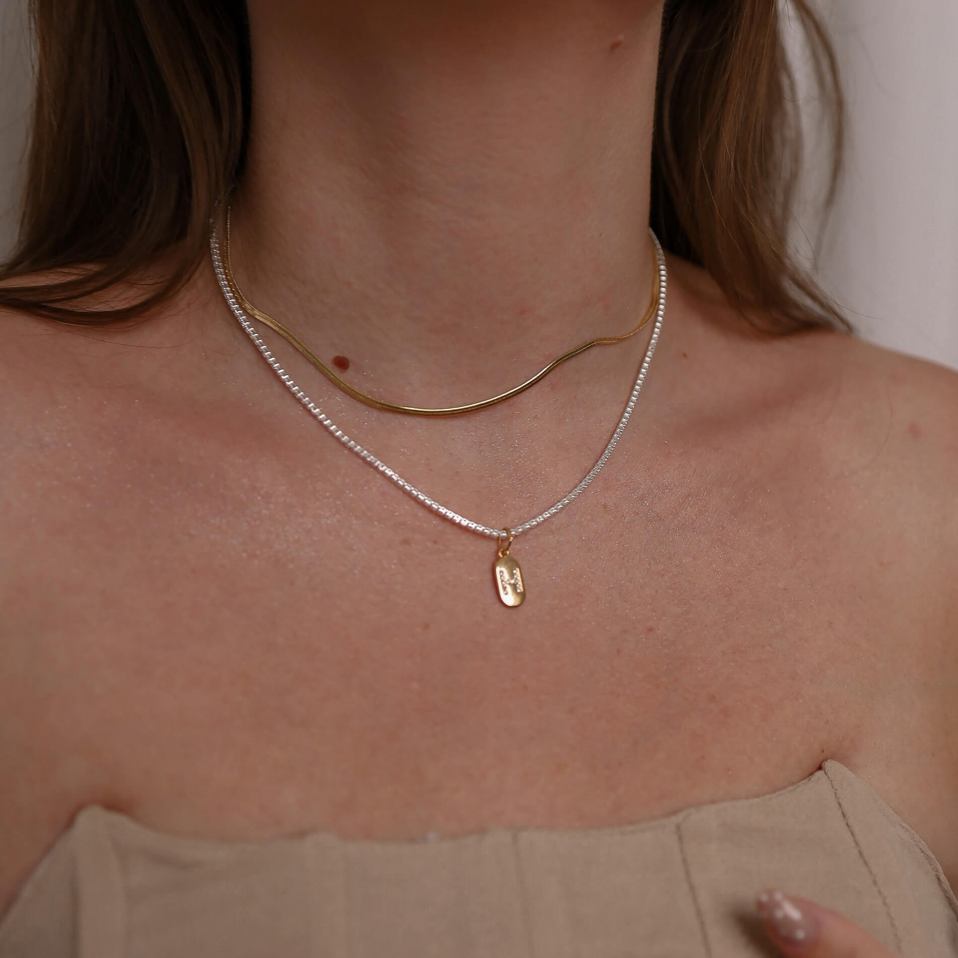 Colar Riviera com Inicial Cravejada