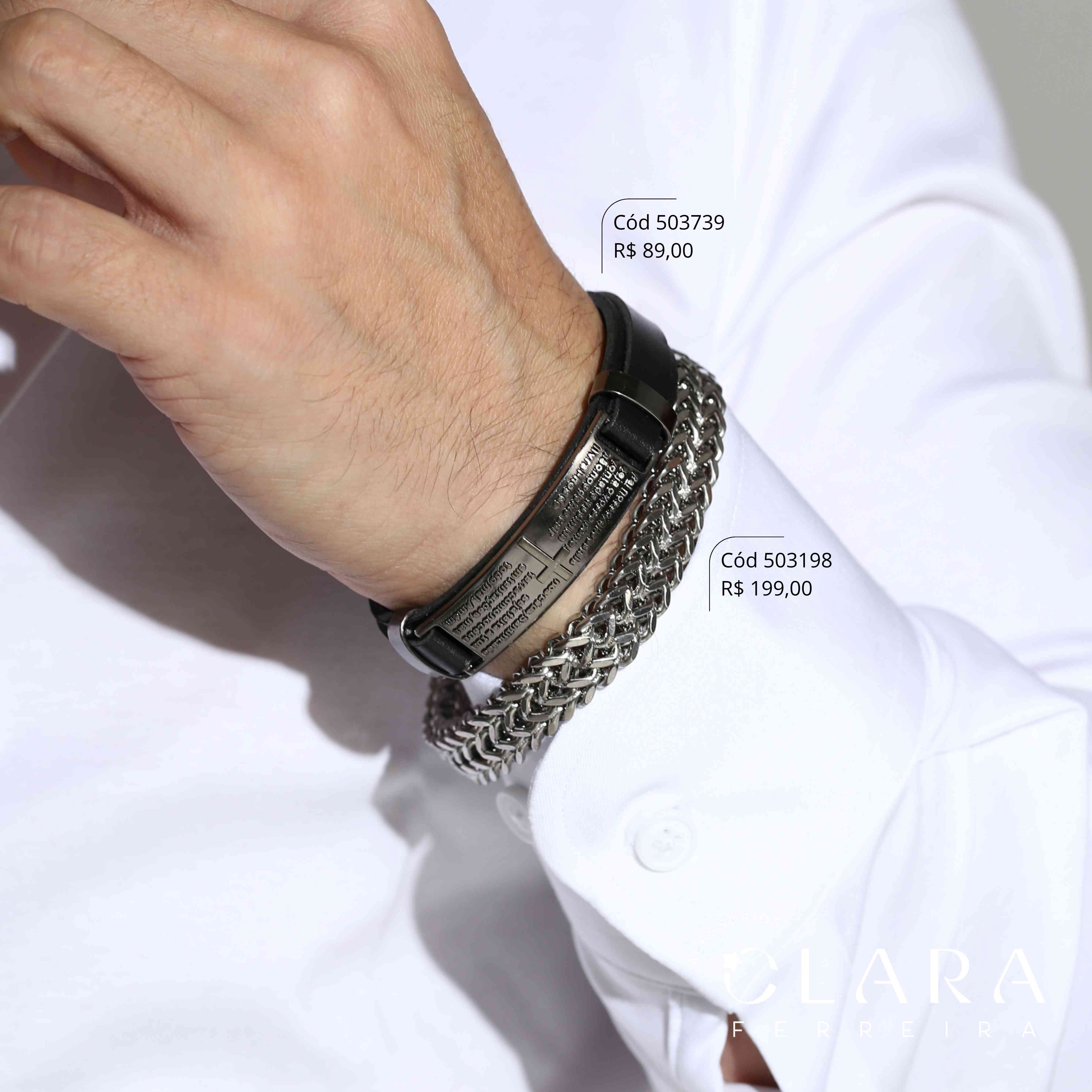 PULSEIRA BRACELETE COURO PRETO E PLACA DE AÇO C/ PAI NOSSO COM CRUZ NO MEIO FECHO GAVETA - 21CM