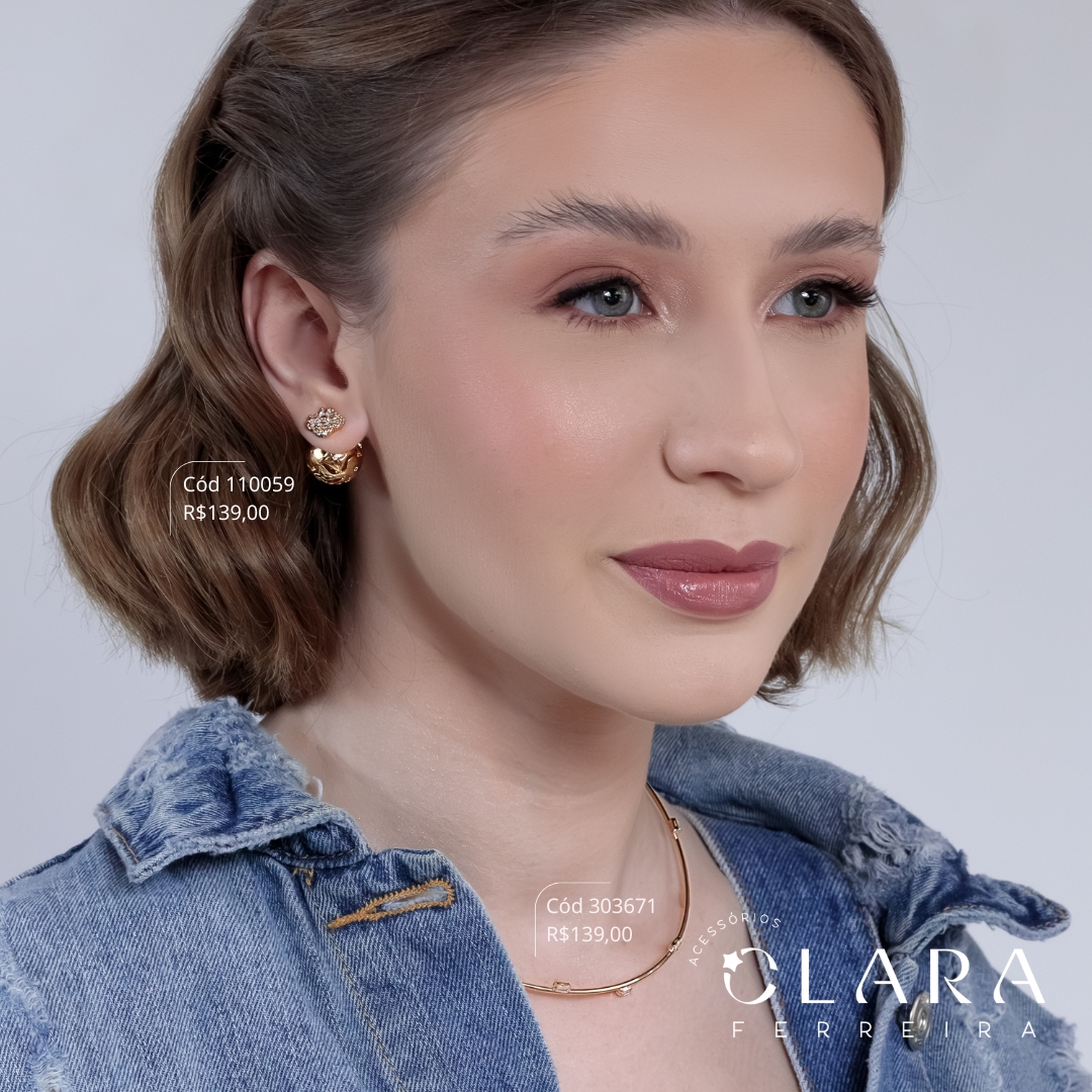 COLAR CHOKER FIO RIGIDO C/ 9 ZIRCÔNIAS BAGUETE 4MM ZIG ZAG - Dourado
