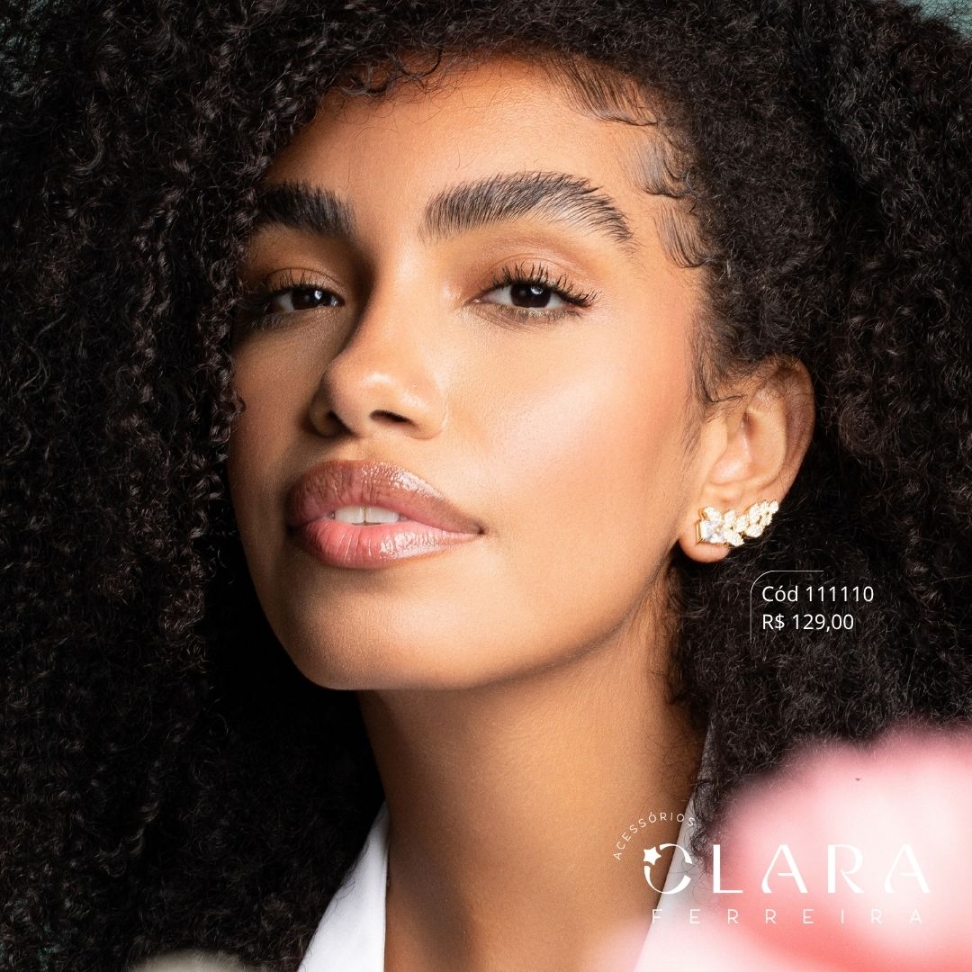 BRINCO EAR CUFF FOLHAS MICROZIRCÔNIAS C/ ZIRCÔNIA RETANGULAR NA BASE - Dourado