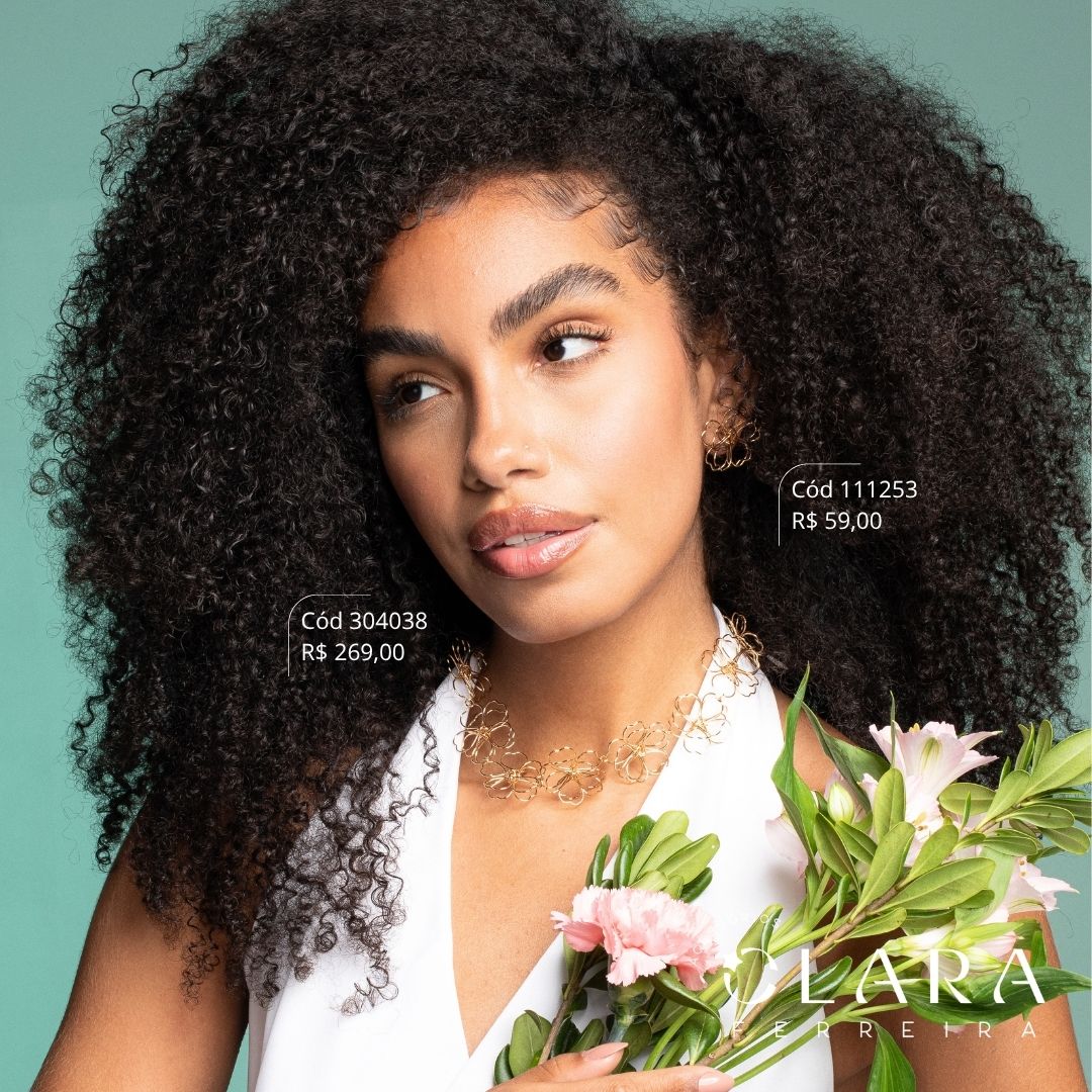 COLAR CHOKER 8 FLORES FIO VAZADAS 30MM - LINHA ORGÂNICOS - PEÇA EXCLUSIVA - 40CM - Dourado