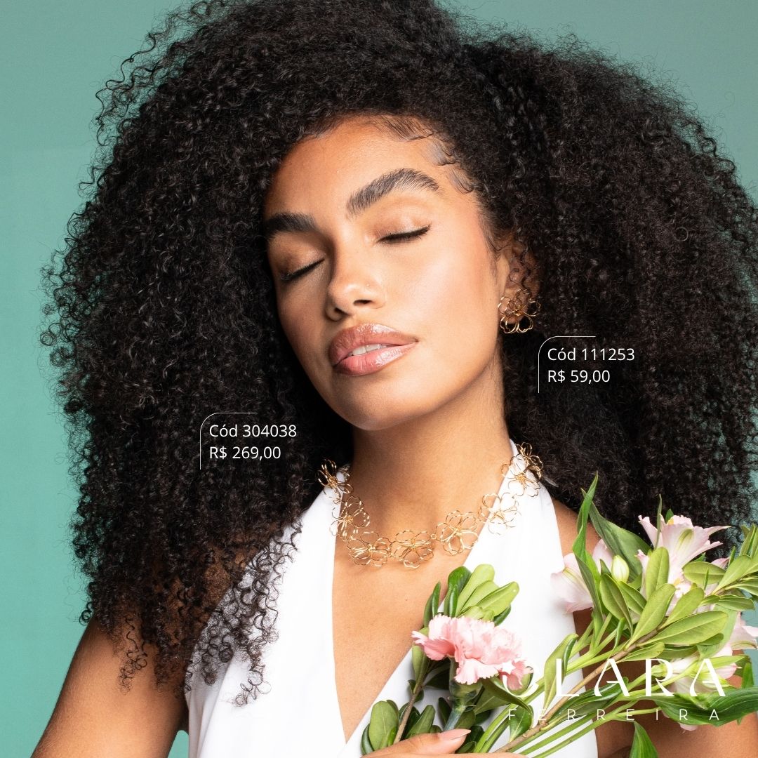 COLAR CHOKER 8 FLORES FIO VAZADAS 30MM - LINHA ORGÂNICOS - PEÇA EXCLUSIVA - 40CM - Dourado