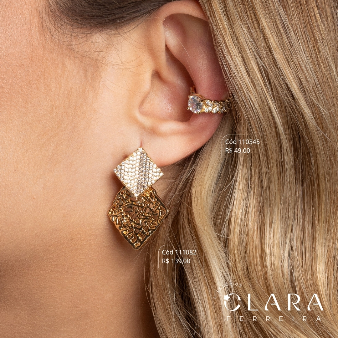 BRINCO QUADRADO 20MM VAZADO LISO NA BASE QUADRADA 13MM MICROZIRCÔNIAS - PEÇA EXCLUSIVA - Dourado