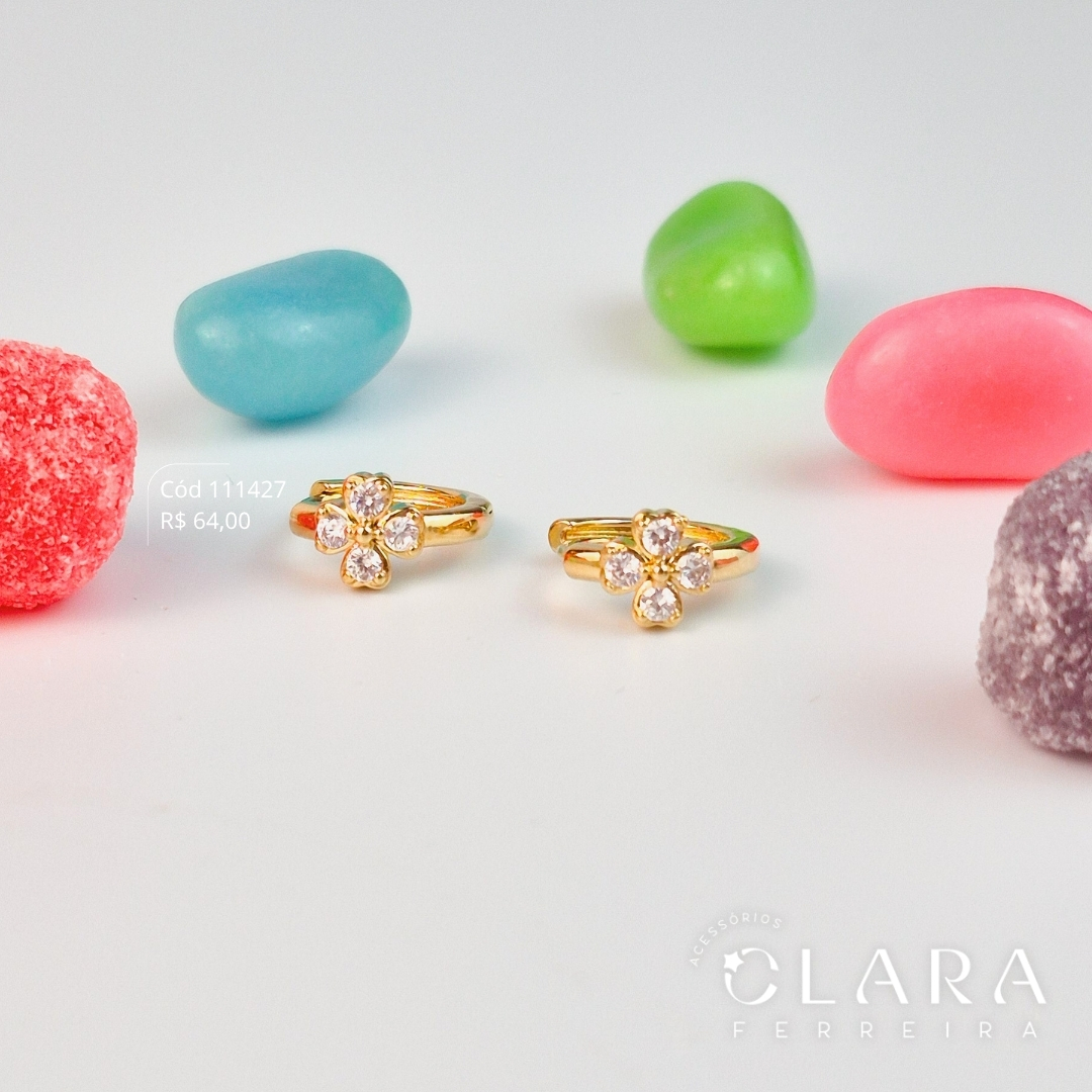 BRINCO INFANTIL ARGOLINHA CLICK LISA C/ PINGENTE FLOR 6MM PÉTALAS MICROZIRCÔNIAS FIXA - CLARINHA KIDS - 12X2MM - Dourado
